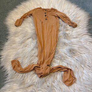 Marlowe & Co bamboo baby gown size 0-3 months // 3826